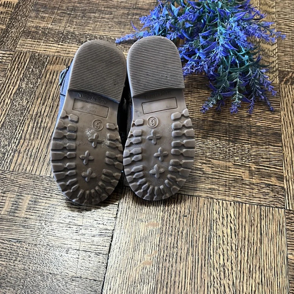 OLD NAVY Baby Boots - Picture 6 of 6